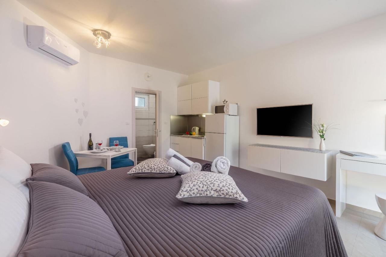 Evita Fazana Premium Studio Apartments Ngoại thất bức ảnh